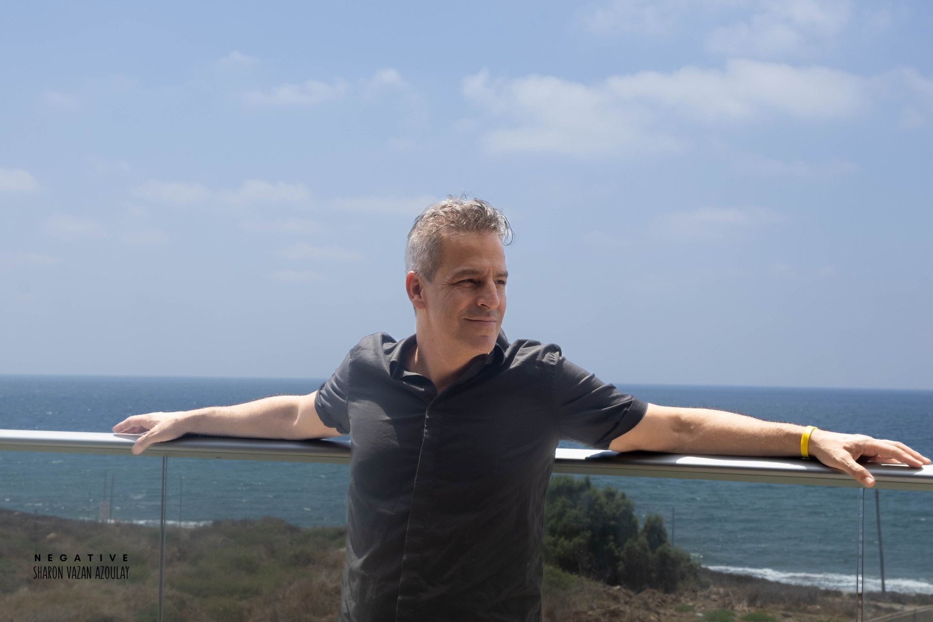 עידן אזולאי – רגע מול הים